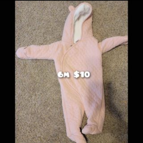 6 months snowsuit - Picture 1 of 1